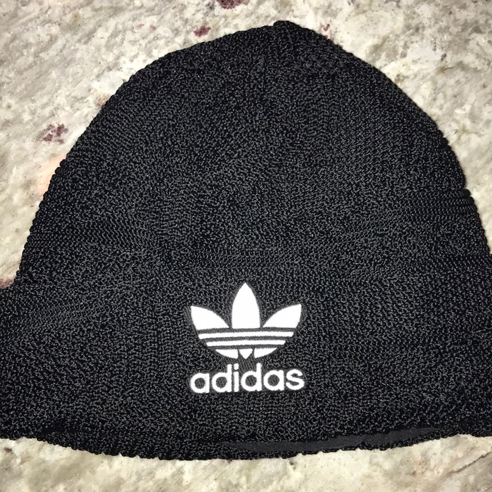 Authentic adidas primeknit cap.
